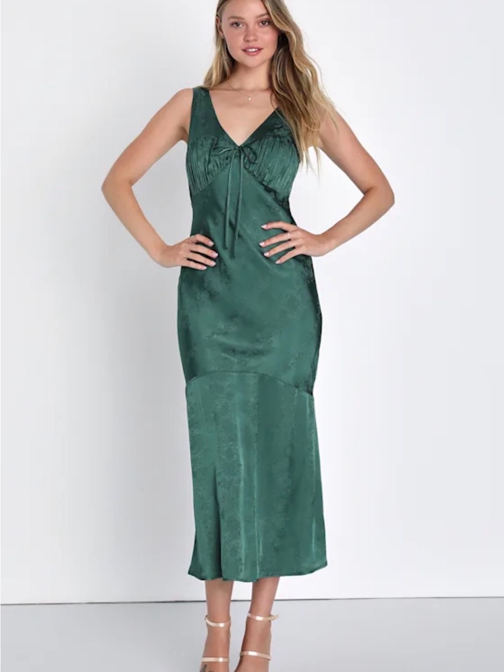 Lulus Satin V-Neck Midi Slip Dress in Emerald
